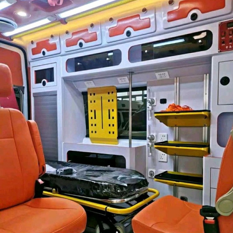 六合长途救护车护送病人租赁价格