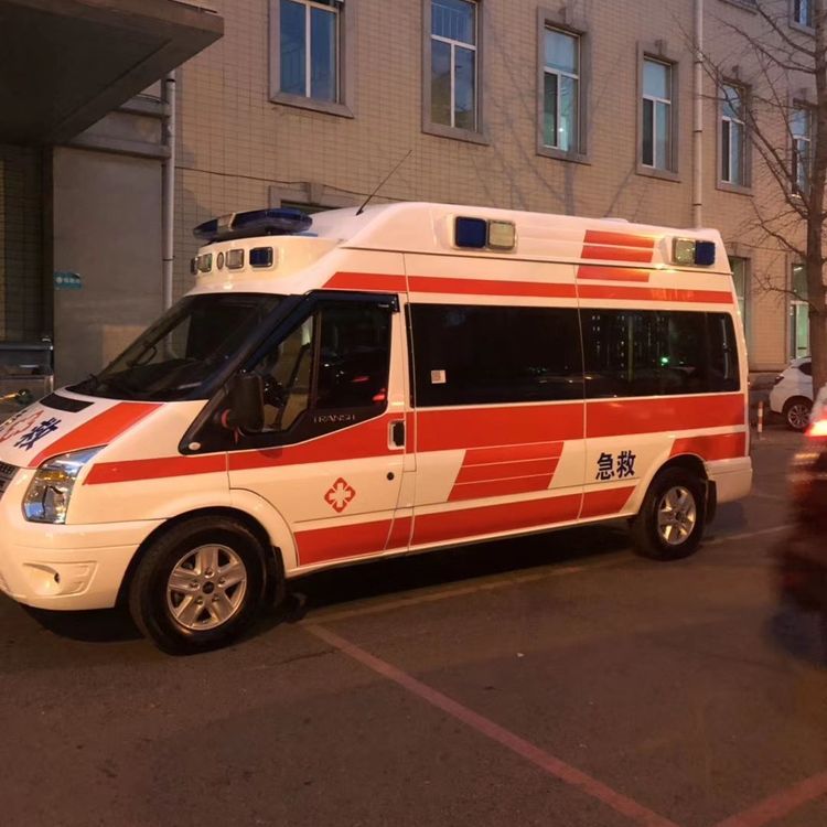 六合夜间租赁救护车护送病人转院：安全转运的 8 大核心注意事项